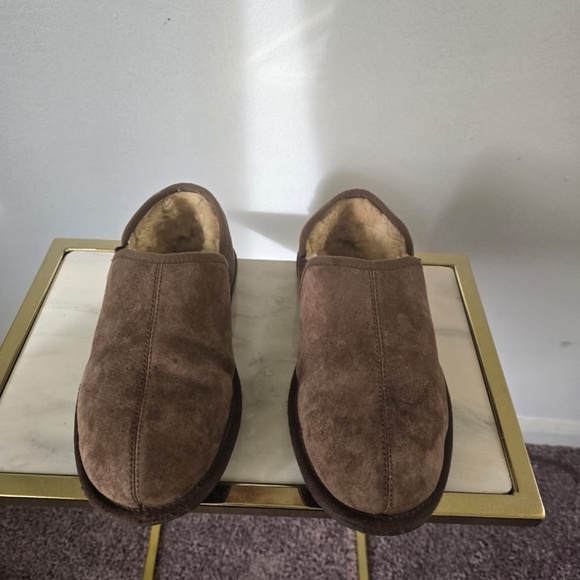 Brown Suede UGG Sheepskin Lined Boots - Cozy Winter Slippers Size 9. - Picture 2 of 8